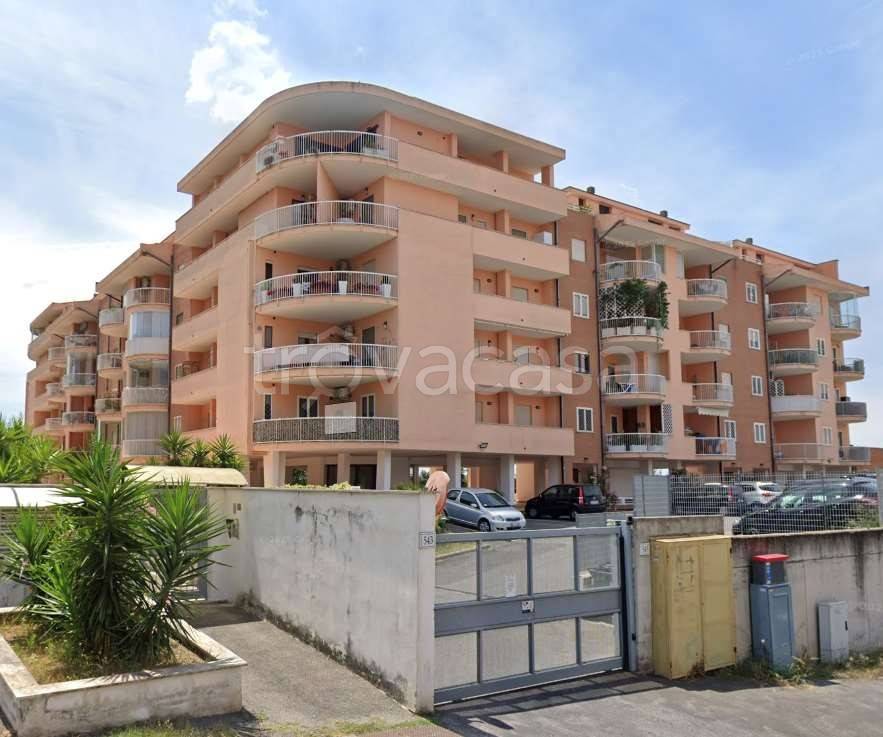 appartamento in vendita a Roma in zona Mezzocammino