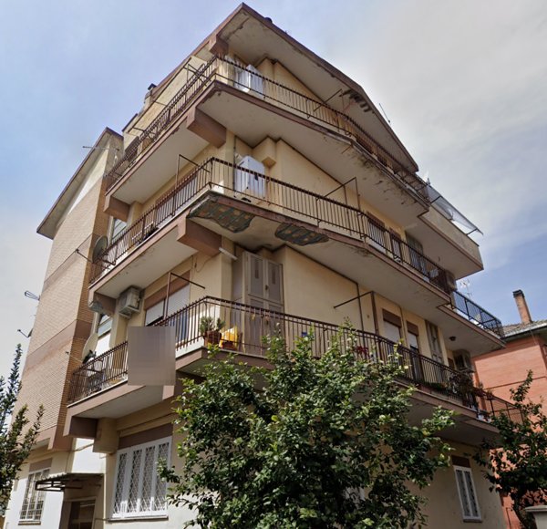appartamento in vendita a Roma in zona Tomba di Nerone
