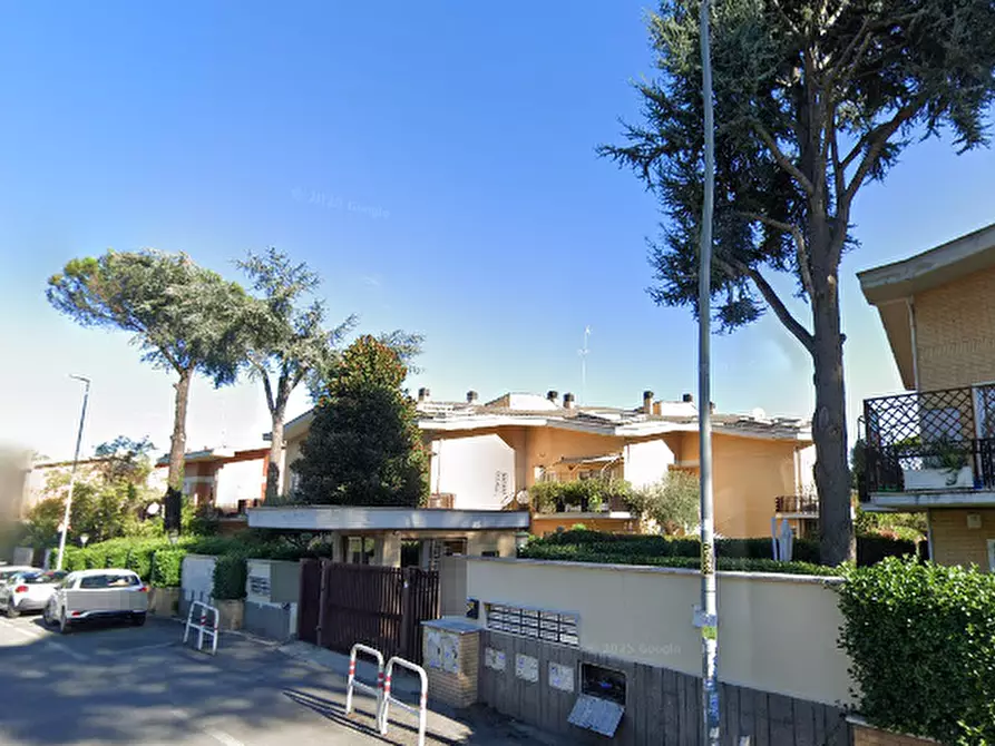 appartamento in vendita a Roma in zona Spinaceto