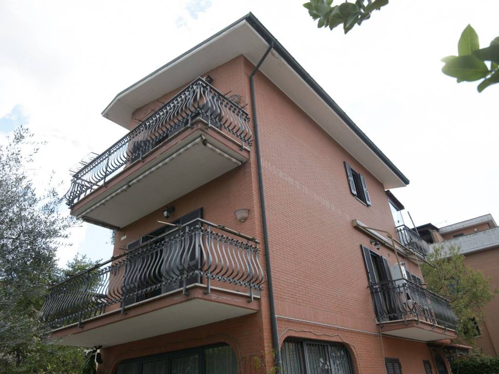 appartamento in vendita a Roma in zona Ponte Mammolo