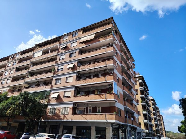 appartamento in vendita a Roma in zona Tuscolano