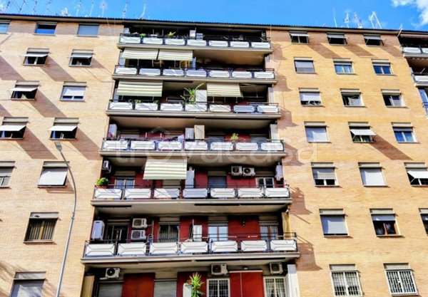 appartamento in vendita a Roma in zona Tuscolano