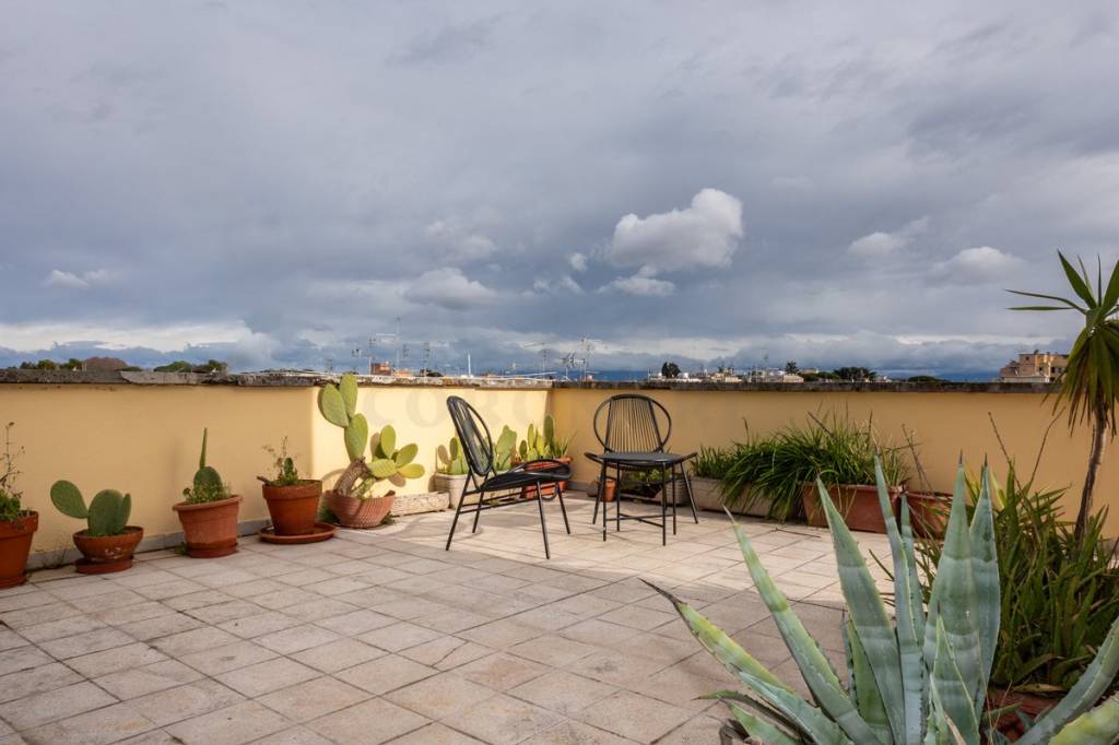 mansarda in vendita a Roma in zona Gianicolense