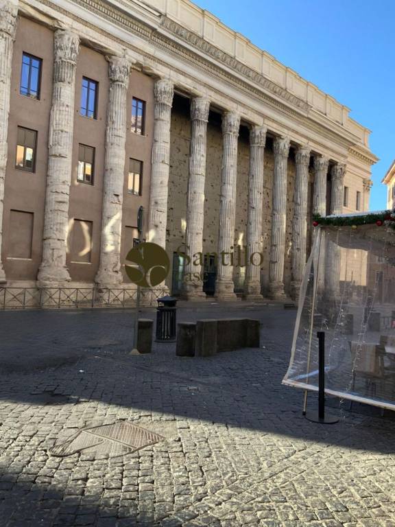 appartamento in vendita a Roma in zona Parione/Sant'Eustachio