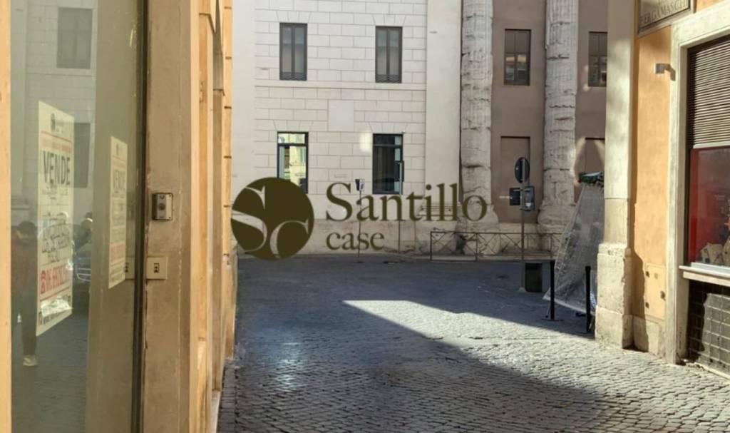 negozio in vendita a Roma in zona Parione/Sant'Eustachio