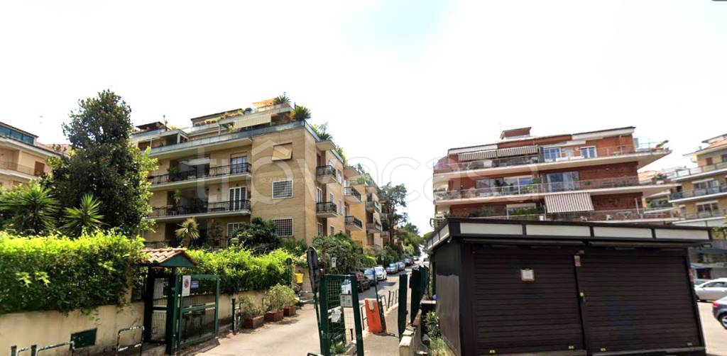 appartamento in vendita a Roma in zona Tor di Quinto