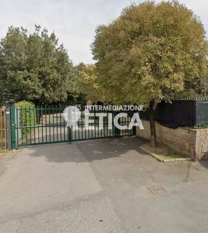 casa indipendente in vendita a Roma in zona Casal Morena