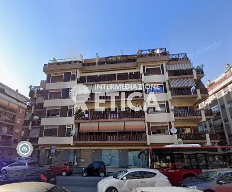 appartamento in vendita a Roma in zona Ostia