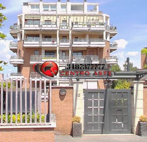 appartamento in vendita a Roma in zona Ostiense