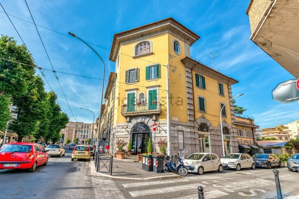 locale commerciale in vendita a Roma in zona Monte Sacro/Talenti