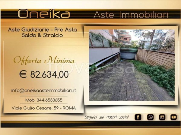 locale commerciale in vendita a Roma in zona Giuliano Dalmata