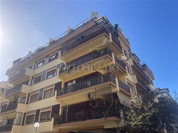 appartamento in vendita a Roma in zona Ostia