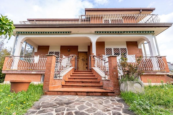 casa indipendente in vendita a Roma in zona Casal Morena