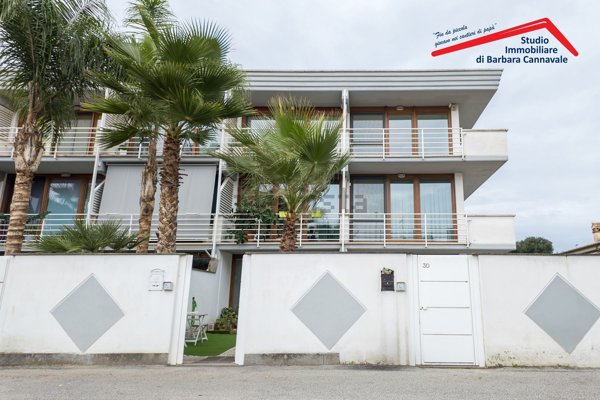 appartamento in vendita a Roma in zona Infernetto