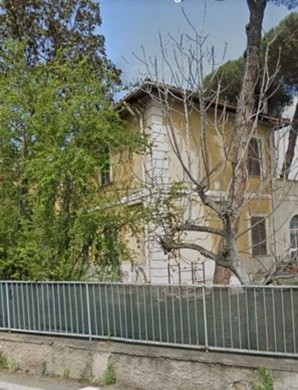 casa indipendente in vendita a Roma