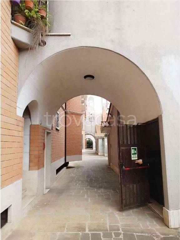 appartamento in vendita a Roma in zona Acilia