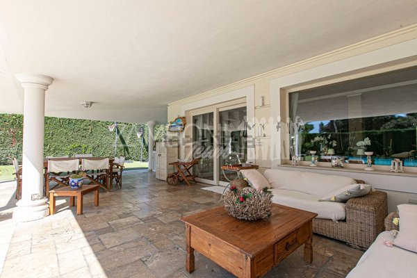 casa indipendente in vendita a Roma in zona Casal Palocco