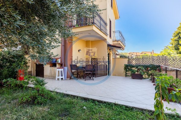 casa indipendente in vendita a Roma in zona Tre Pini - Poggio dei Fiori