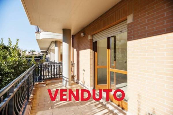 appartamento in vendita a Roma in zona Borghesiana