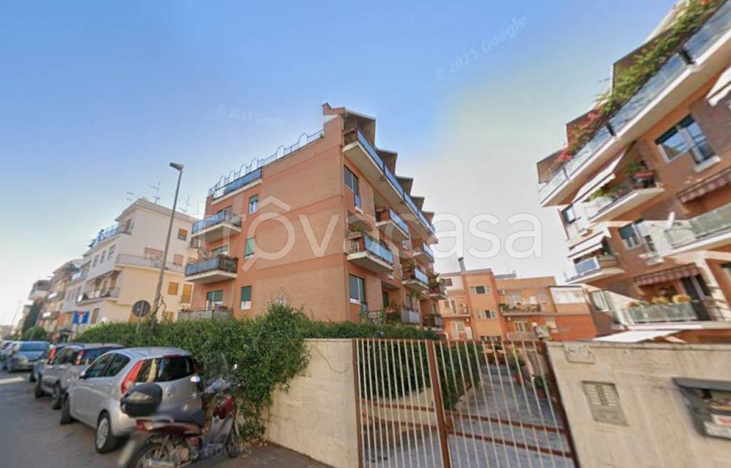 appartamento in vendita a Roma in zona Primavalle