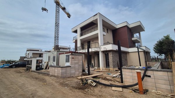 casa indipendente in vendita a Roma in zona Torre Gaia