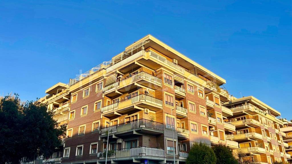 appartamento in vendita a Roma in zona Ostia