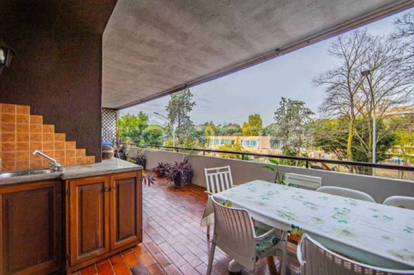 appartamento in vendita a Roma in zona Ardeatino