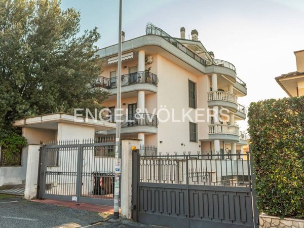 appartamento in vendita a Roma in zona Finocchio