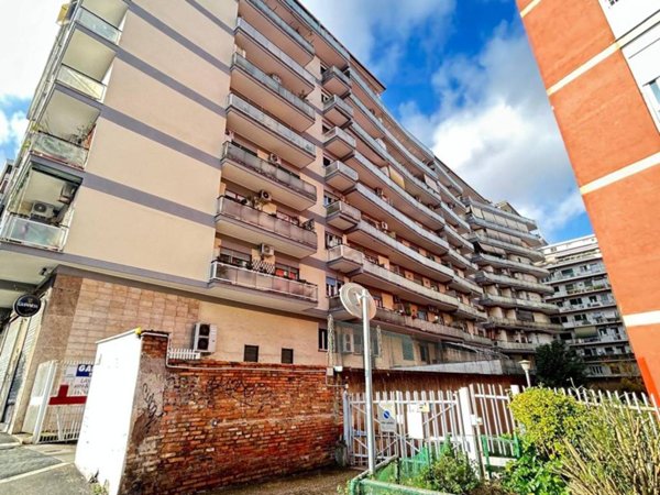 appartamento in vendita a Roma in zona Tuscolano