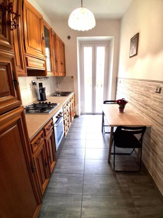 appartamento in vendita a Roma in zona Tuscolano