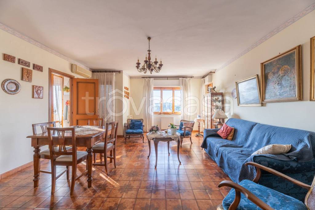 appartamento in vendita a Roma in zona Casal Palocco