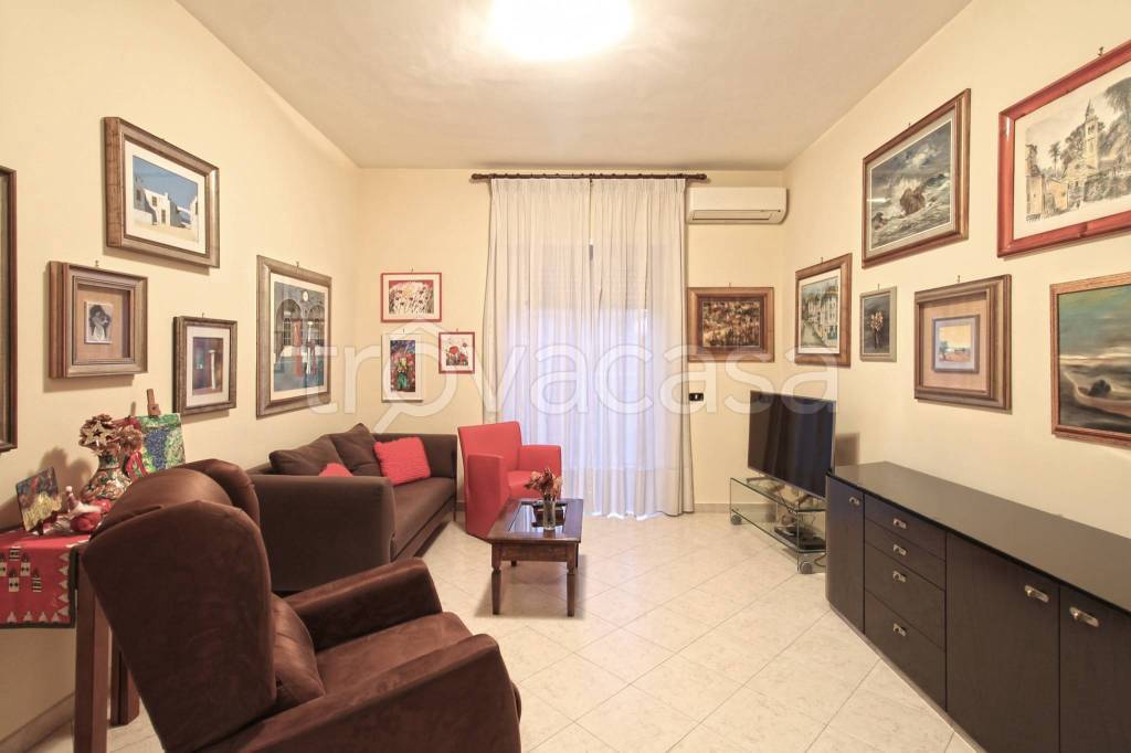 appartamento in vendita a Roma in zona Tuscolano