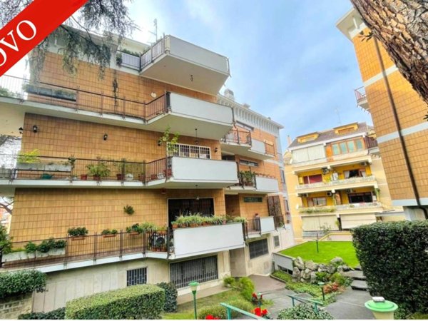 appartamento in vendita a Roma in zona Della Vittoria