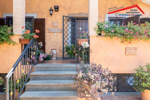 casa indipendente in vendita a Roma in zona Infernetto