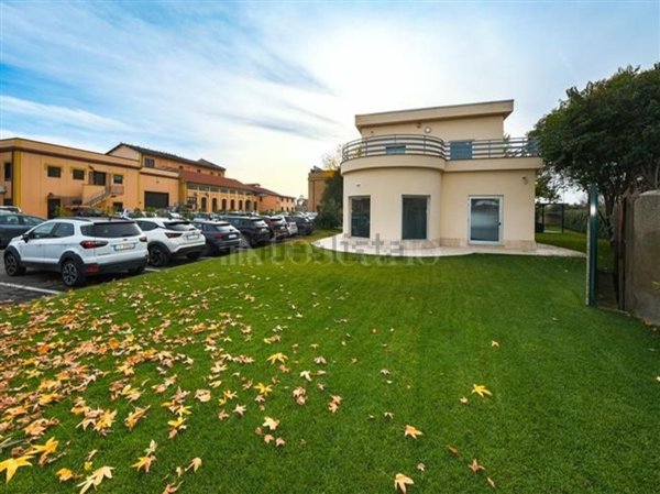 ufficio in vendita a Roma in zona Ponte Mammolo