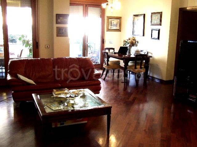 appartamento in vendita a Roma in zona Torrino