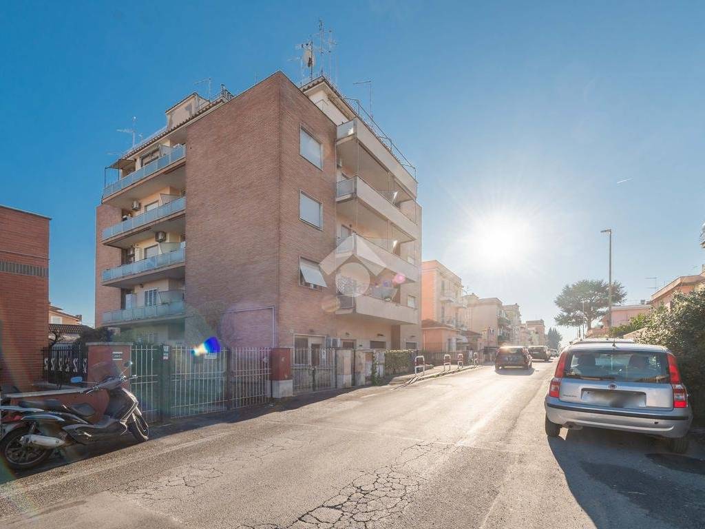 appartamento in vendita a Roma in zona Torrevecchia