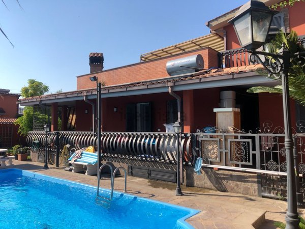 casa indipendente in vendita a Roma in zona Piana del Sole