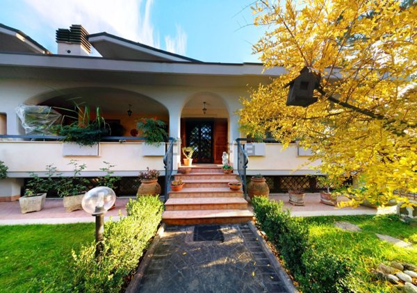 casa indipendente in vendita a Roma in zona Giardini di Corcolle