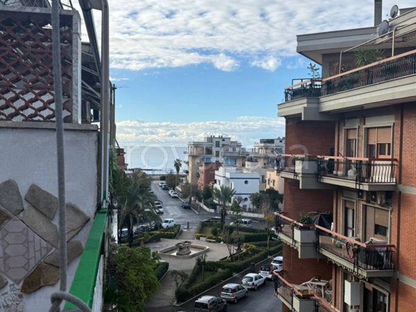 appartamento in vendita a Roma in zona Ostia