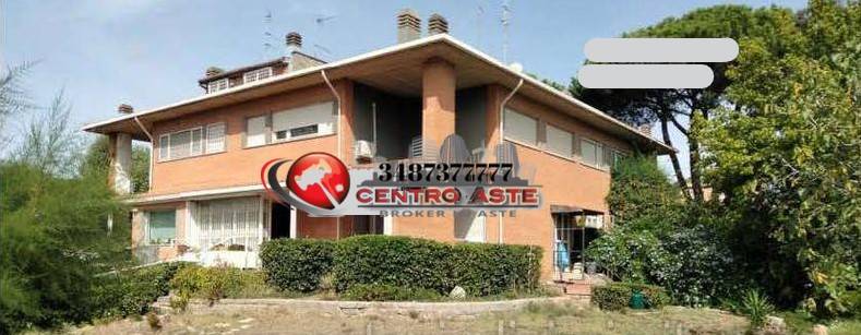casa indipendente in vendita a Roma in zona Casal Palocco