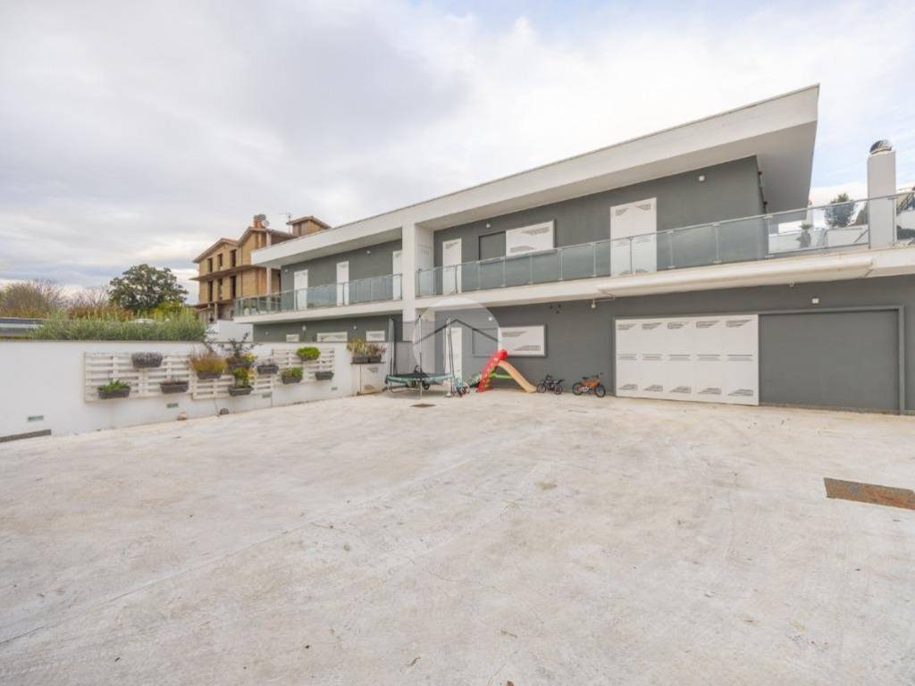 casa indipendente in vendita a Roma in zona Castelverde