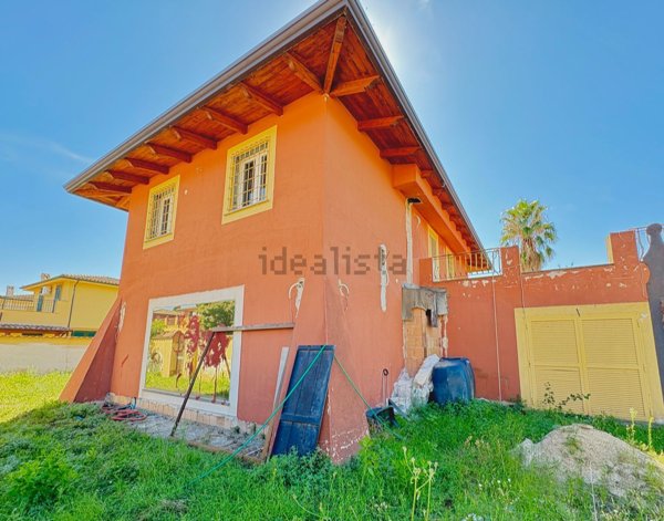 casa indipendente in vendita a Roma in zona Colle del Sole