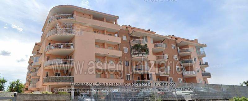 appartamento in vendita a Roma in zona Spinaceto