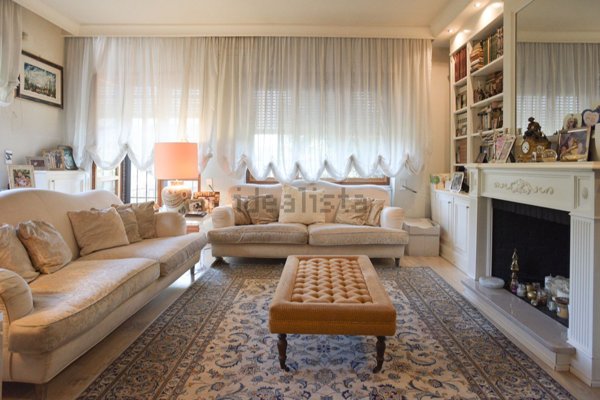 casa indipendente in vendita a Roma in zona Tre Pini - Poggio dei Fiori