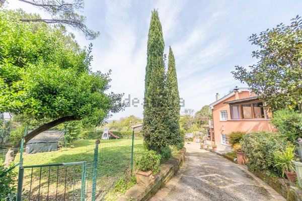 casa indipendente in vendita a Roma in zona Cinquina