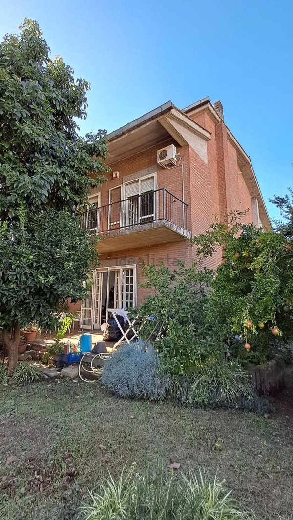 casa indipendente in vendita a Roma in zona Osteria Nuova