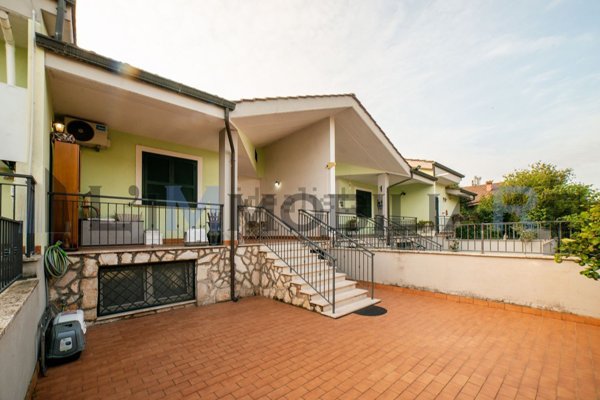 casa indipendente in vendita a Roma in zona Trigoria