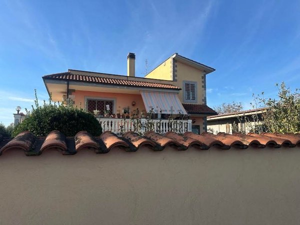 casa indipendente in vendita a Roma in zona Castelverde