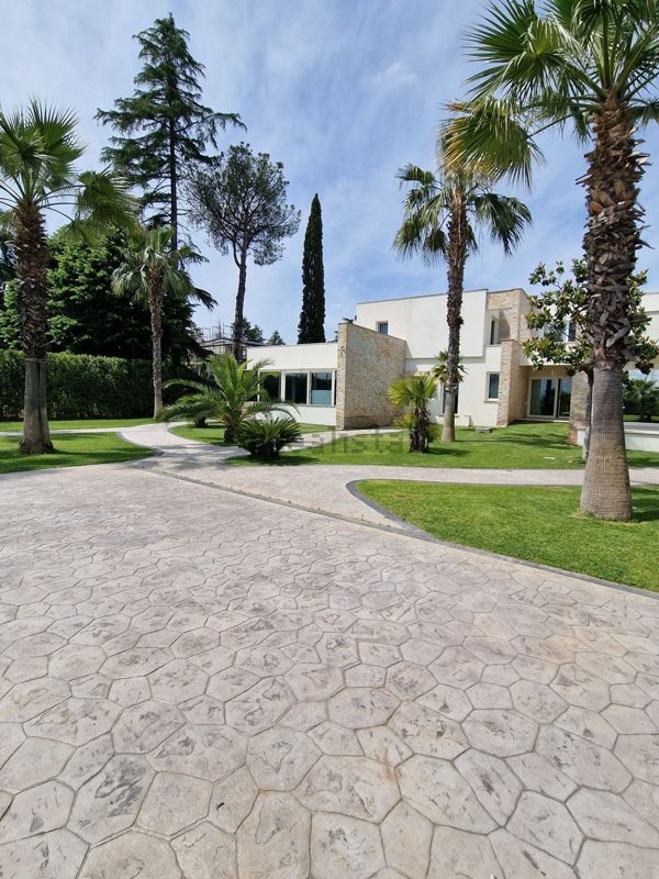 casa indipendente in vendita a Roma in zona Casal Monastero